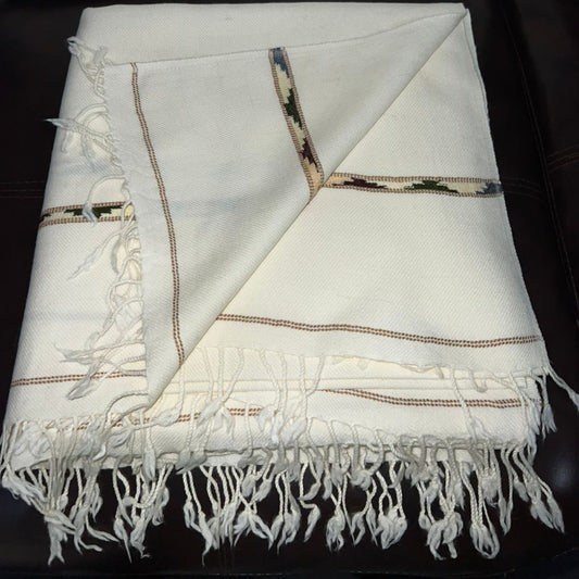 Peshwera White 72